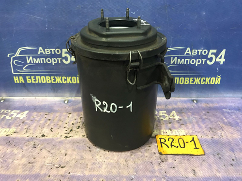 Корпус воздушного фильтра NISSAN MISTRAL 1997