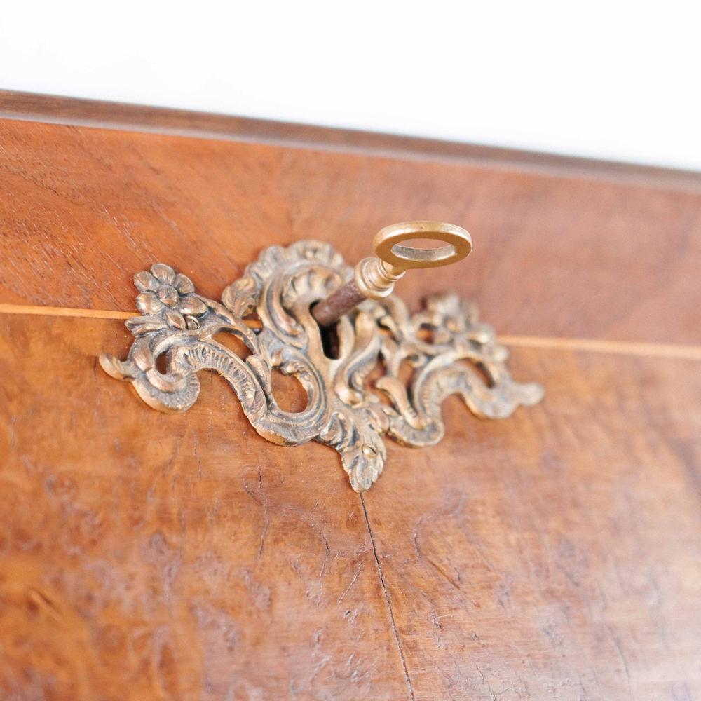 Голландский секретер