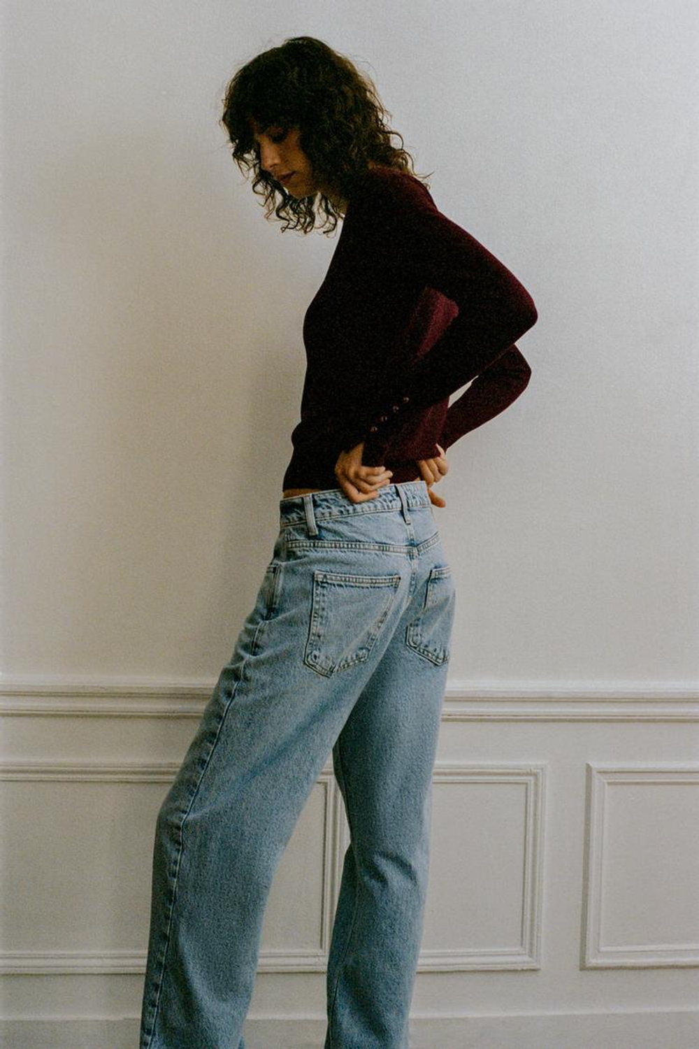 ZARA БАЗОВЫЙ ОДНОТОННЫЙ ДЖЕМПЕР, ЦВЕТ БУРГУНДСКОГО ВИНА