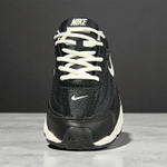 Nike Initiator • Black