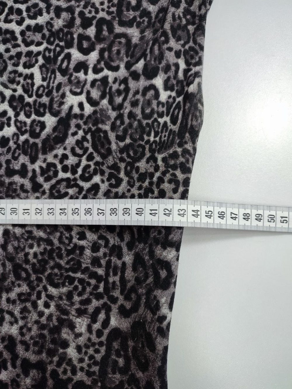 Платье Zara с анималистическим принтом 48 размер