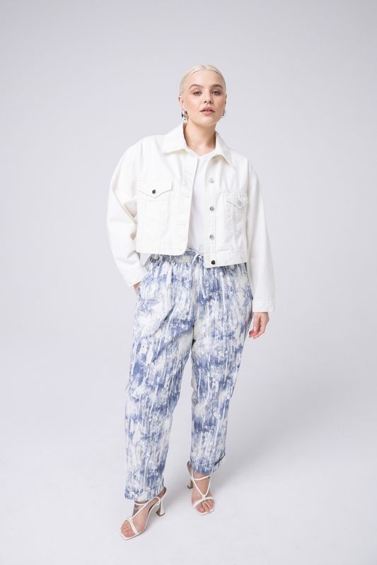 Джинсовая куртка укороченная, белый