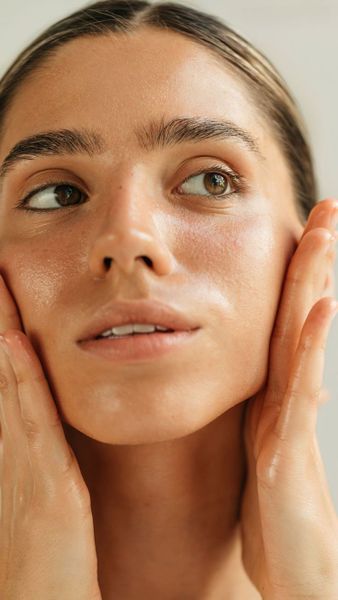 Лифтинг-сыворотка для лица: Ваш концентрат молодости в одной капле Лифтинг-сыворотка для лица: Ваш концентрат молодости в одной капле