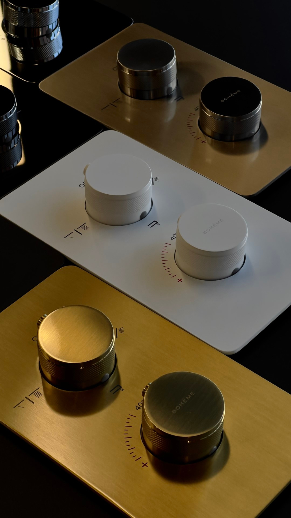 Смеситель встроенный с термостатом 3-х проходной MATT GOLD