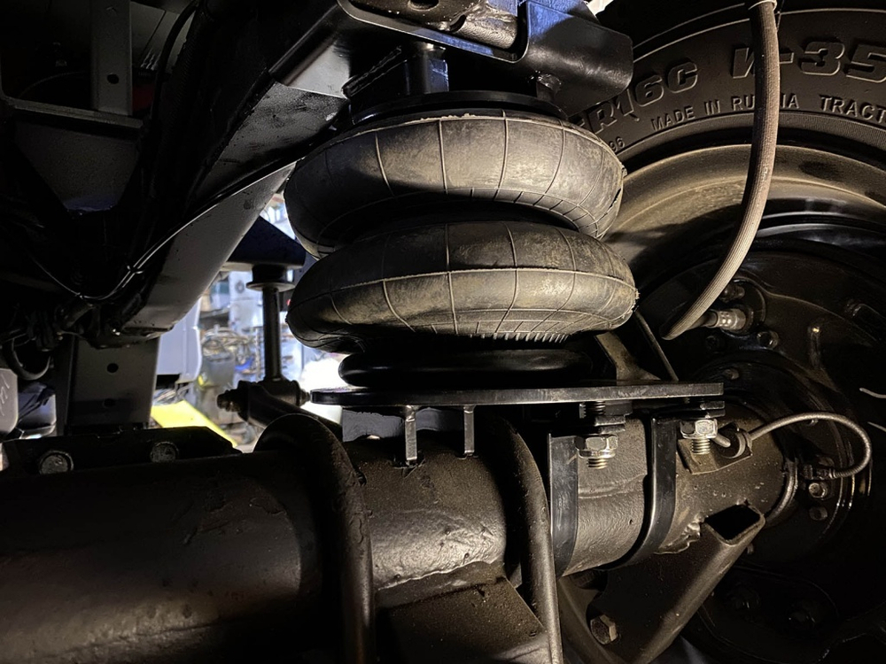 Пневмоподвеска для УАЗ Профи на задний односкатный мост для стандардной подвески РИФ