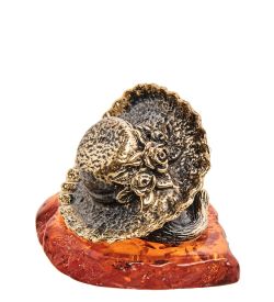 Народные промыслы AM-3067 Фигурка «Кошка под Шляпой» (латунь, янтарь)