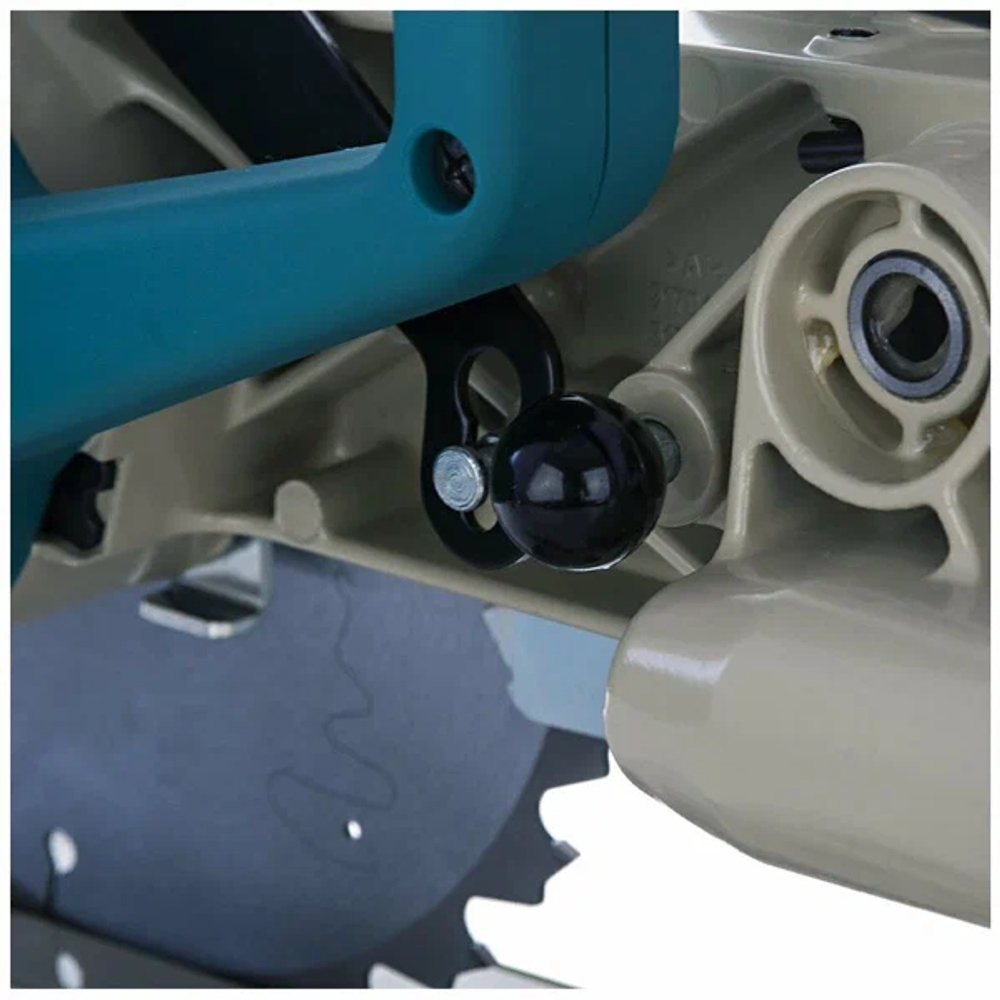 Торцовочная пила Makita LS0714N