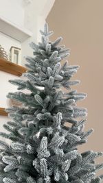 Заснеженная елка на ножке «Николь» (Литая хвоя) 210 см / 2,1 м