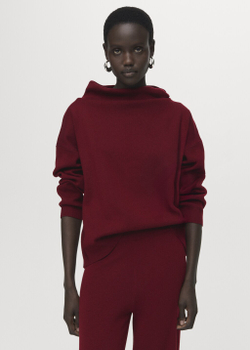 Джемпер с высоким воротом и сборкой