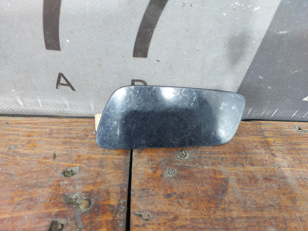 Крышка форсунки омывателя правая Volvo S90 2 16-нв Б/У Оригинал 31383230