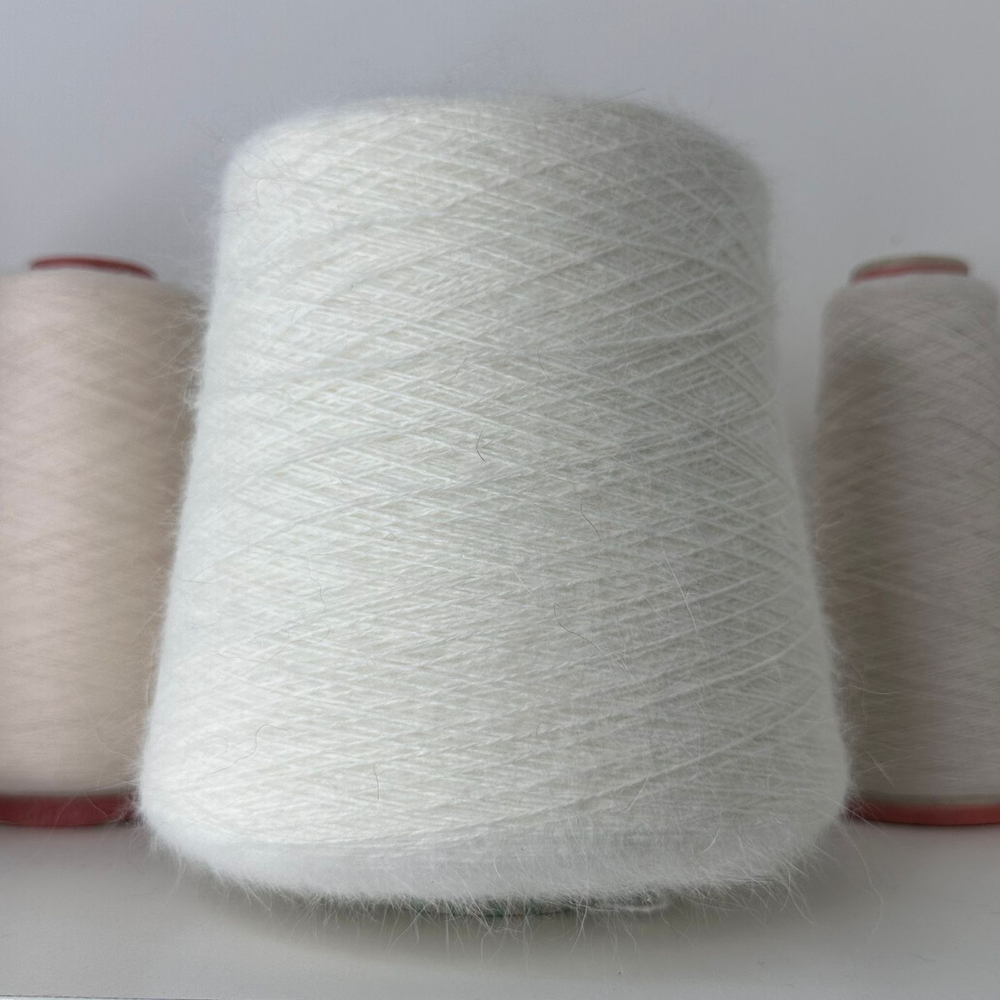 ANGORA 80 - Biagioli Modesto; 80% ангора, 20% п/а; 850м/100гр, (2/17000); col.100016 Greggio, цвет: белый молочный;