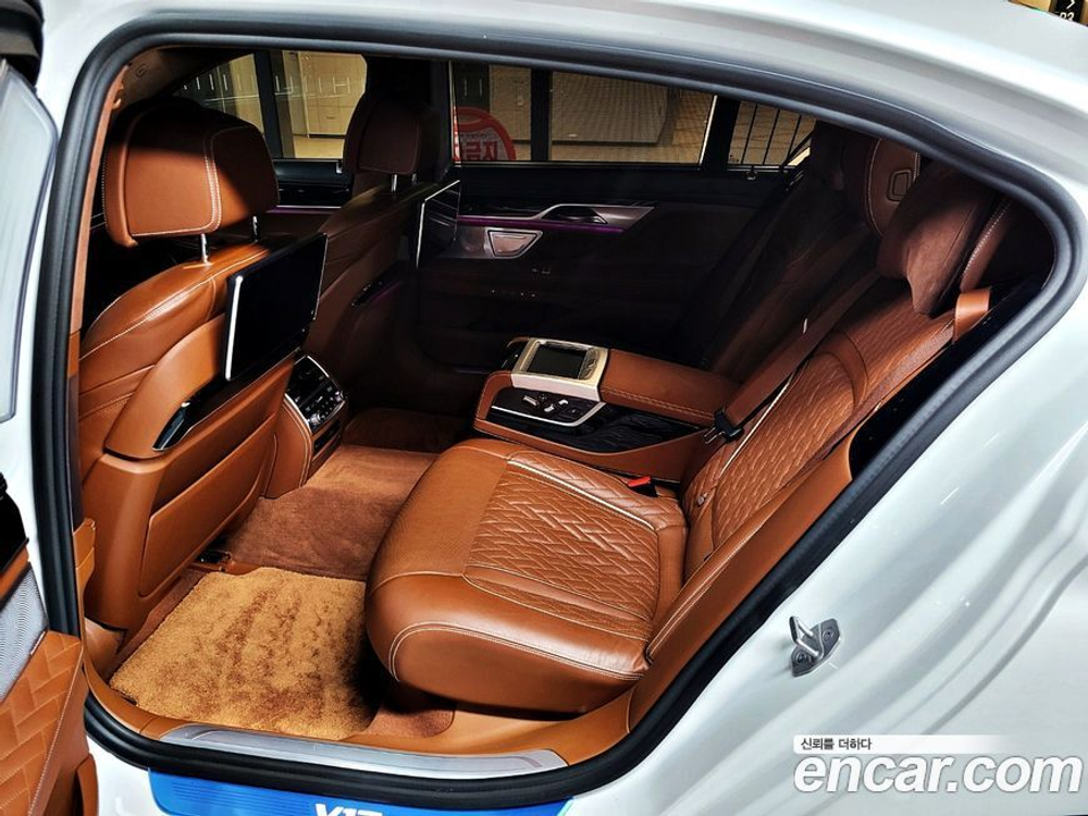BMW 7 Series (G11) M760Li xDrive (11.2021)