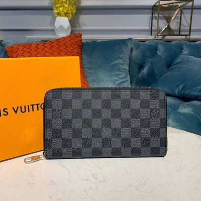 Louis Vuitton Zippy Organizer