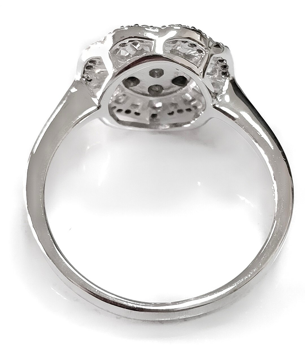 Ювелирное кольцо из серебра