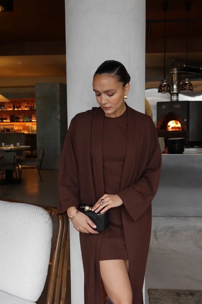 Платье из фактурного трикотажа мини шоколадное