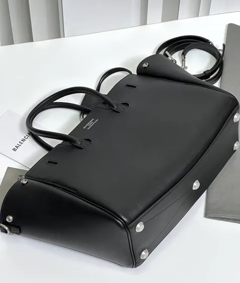 Сумка BALENCIAGA Bel Air Carry All Bag черный/серебро