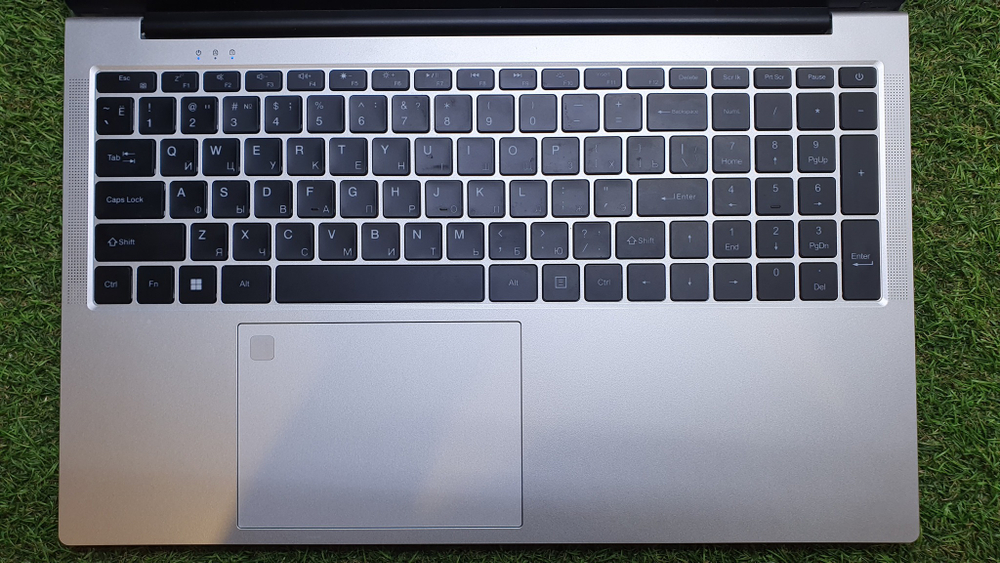 Ноутбук NONAME Celeron/20Gb