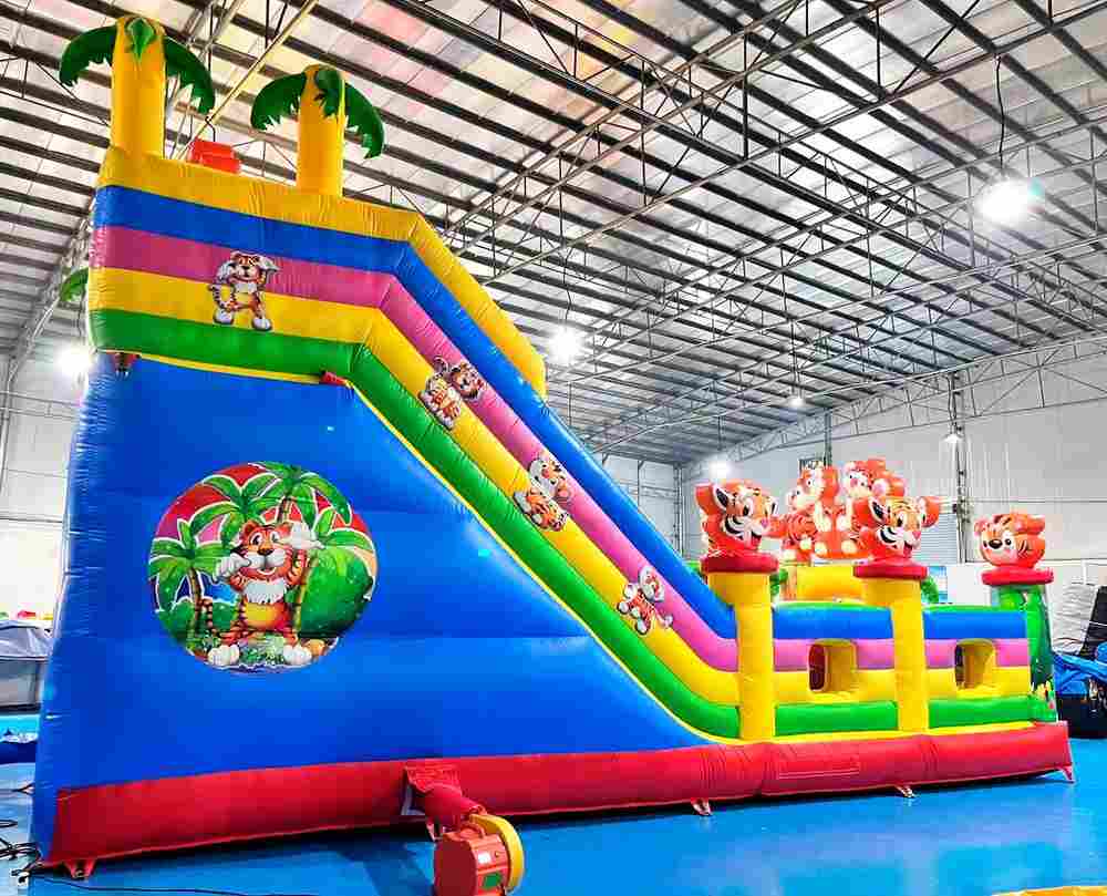 Коммерческий батут "Тигриная страна 5" 10*6*6 м