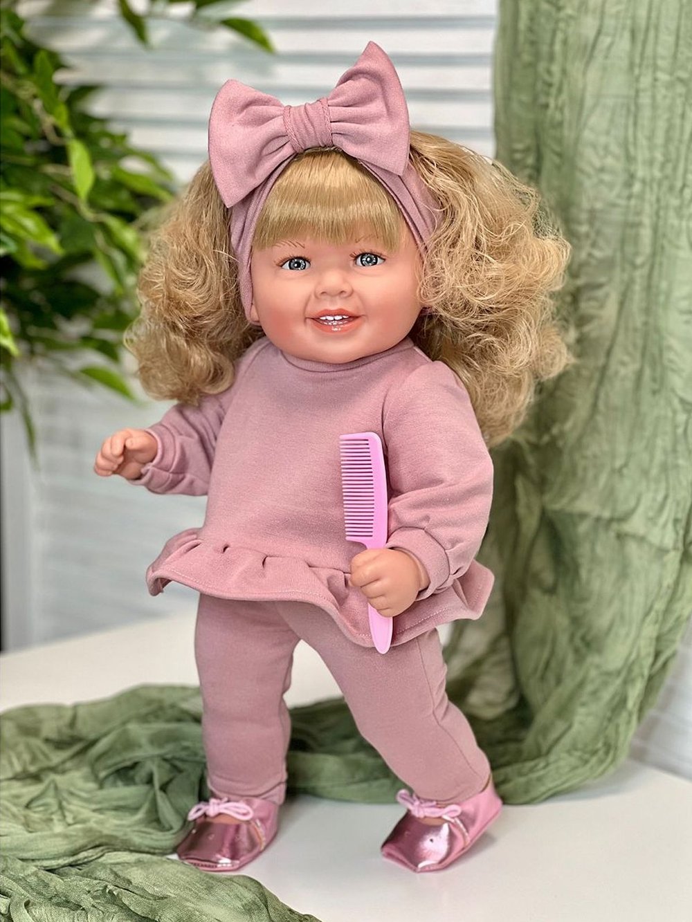 Кукла Manolo Dolls виниловая Diana 47см в пакете (7276)