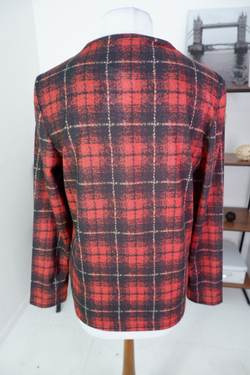 Футболка в стильную клетку 50- 52 размер