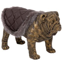 Садовая скульптура Сэр Винстон с накидкой