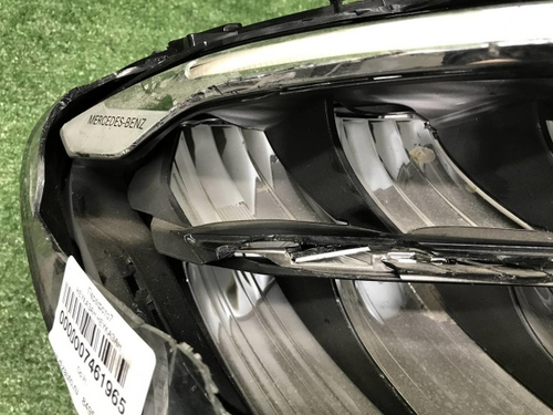 Битая Фара правая Mercedes E W213 (2020-2023) LED