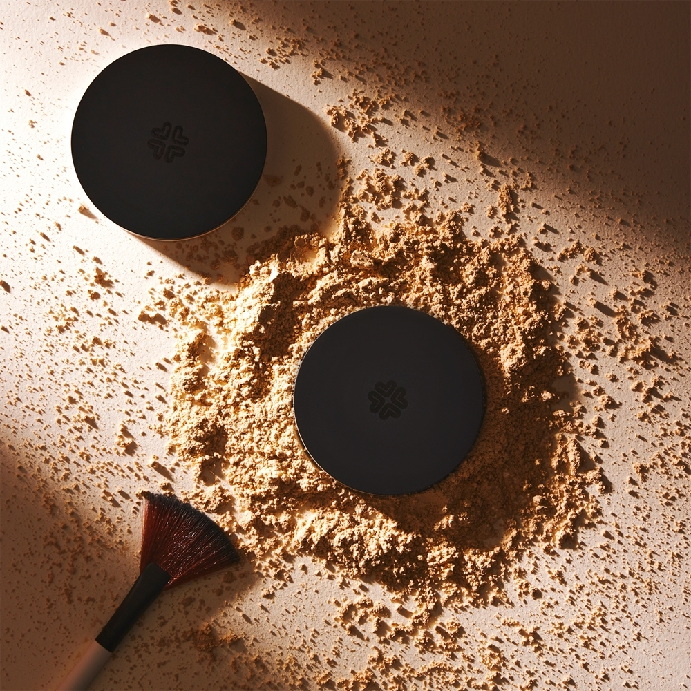 Lily Lolo Mineral Foundation - минеральная пудра-основа, 10 g