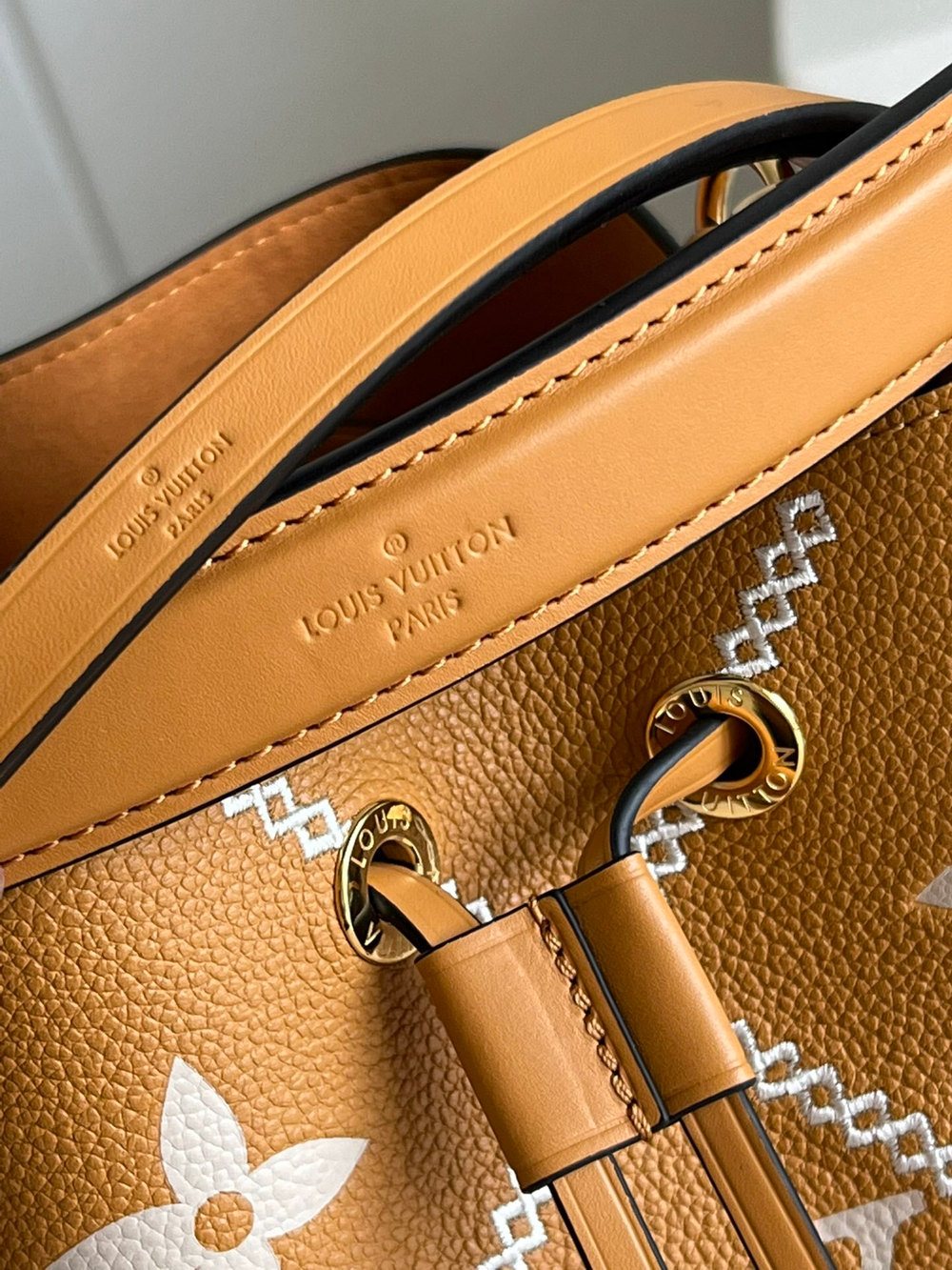 Louis Vuitton NeoNoe BB