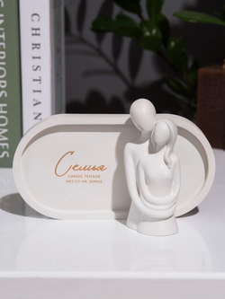 Статуэтка на подносе "Семья самое тёплое место на земле"