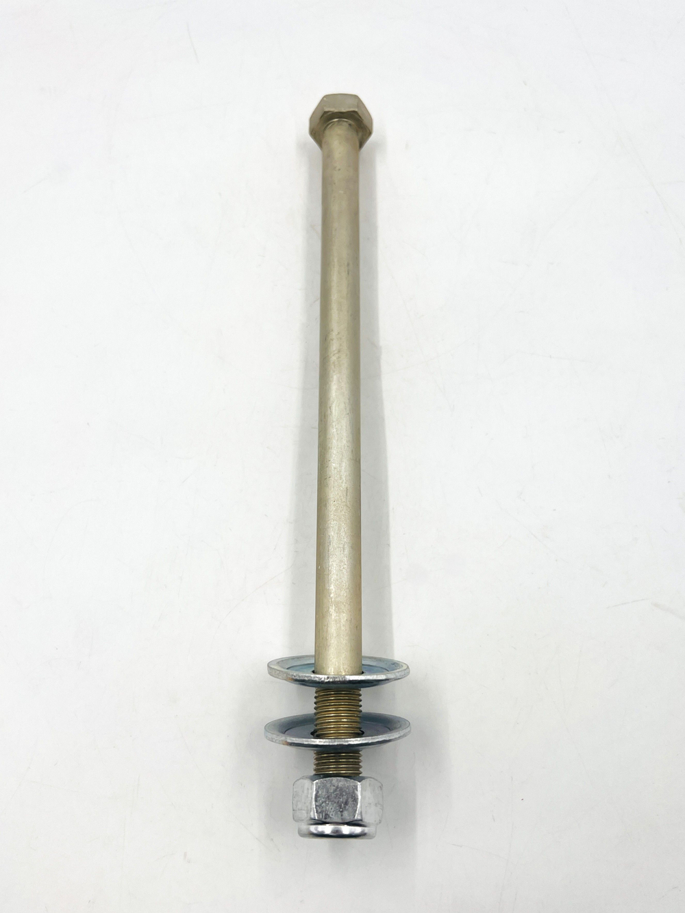 Ось (болт) верхнего рычага ВАЗ 2101-2107 в сборе