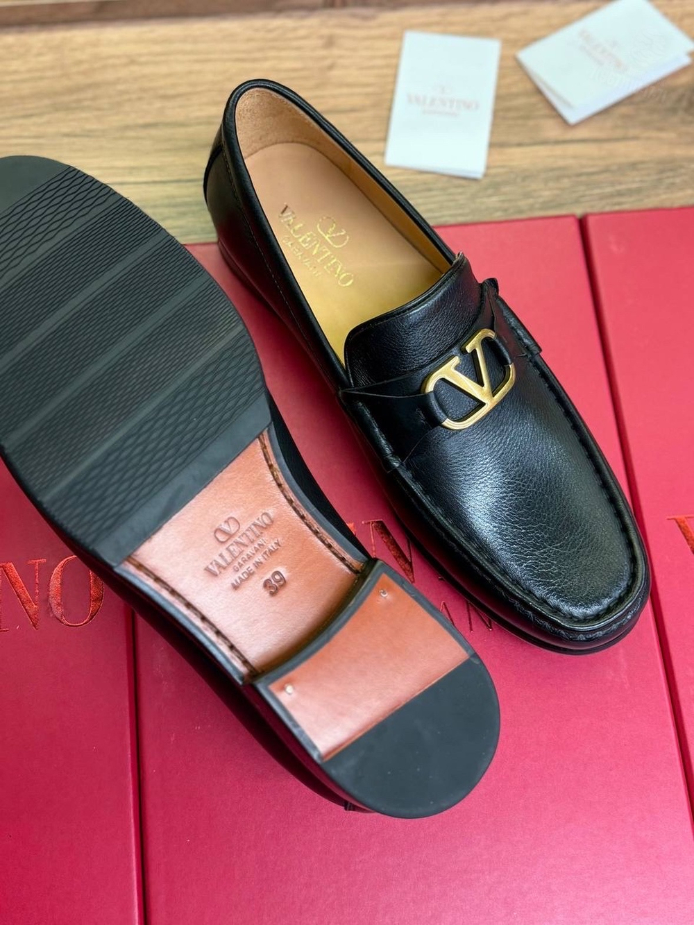 Лоферы Valentino