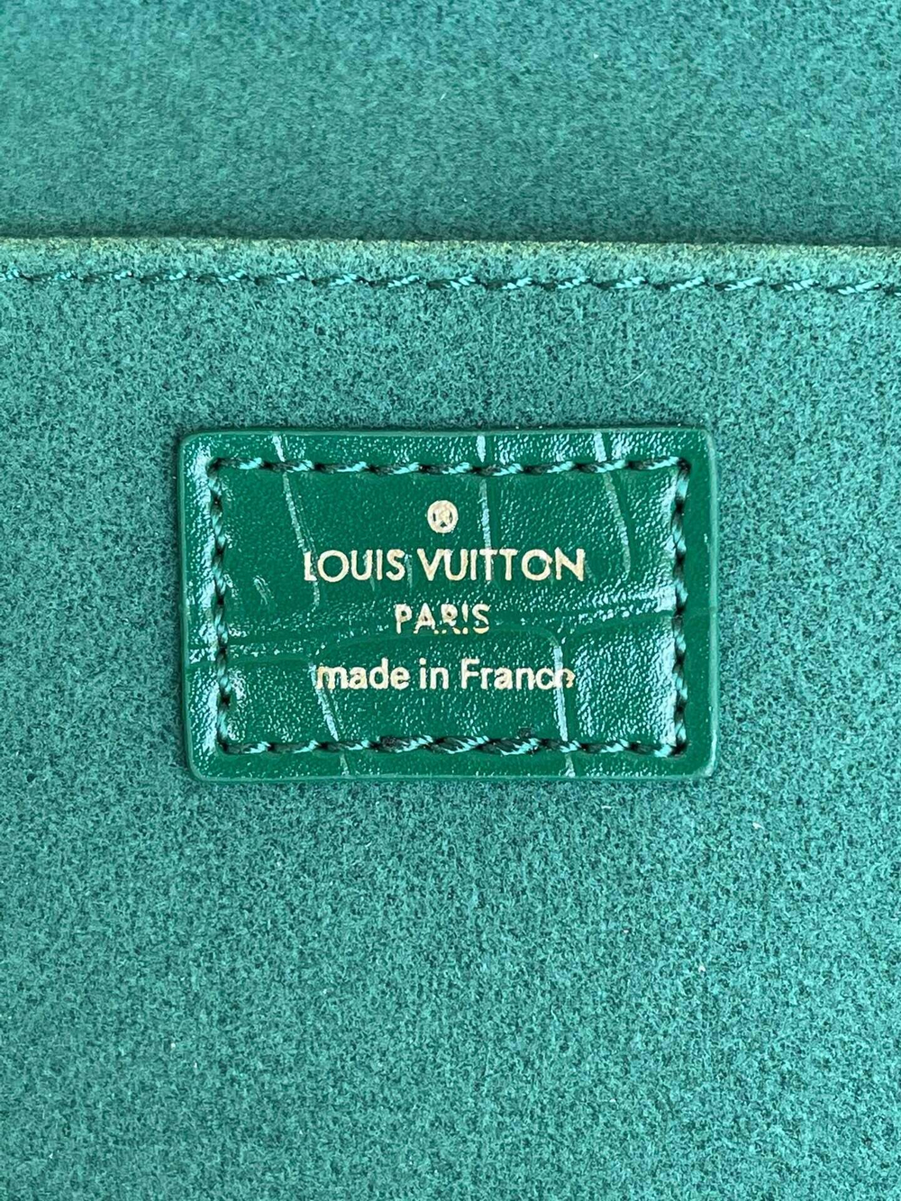 Louis Vuitton Petit Sac Plat