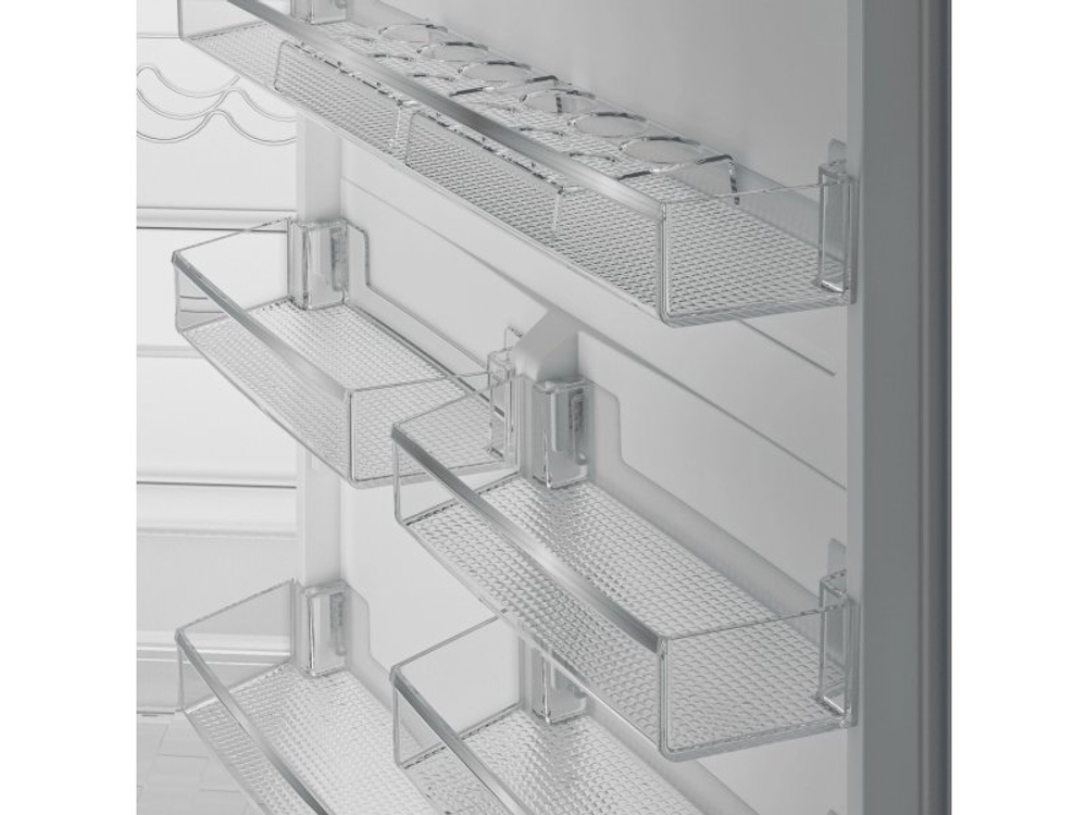 Встраиваемый холодильник Hotpoint HBT 400I