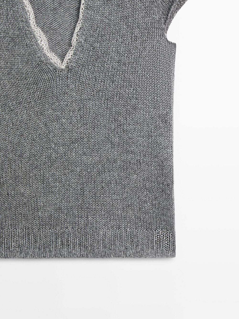 Massimo Dutti Свитер из трикотажа с короткими рукавами и отделкой кружевом, серый