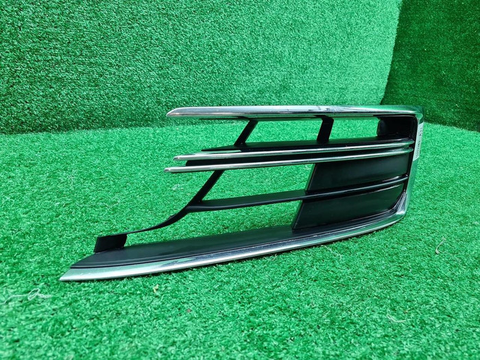 Решетка переднего бампера левая Audi A8 4 D5 17-22