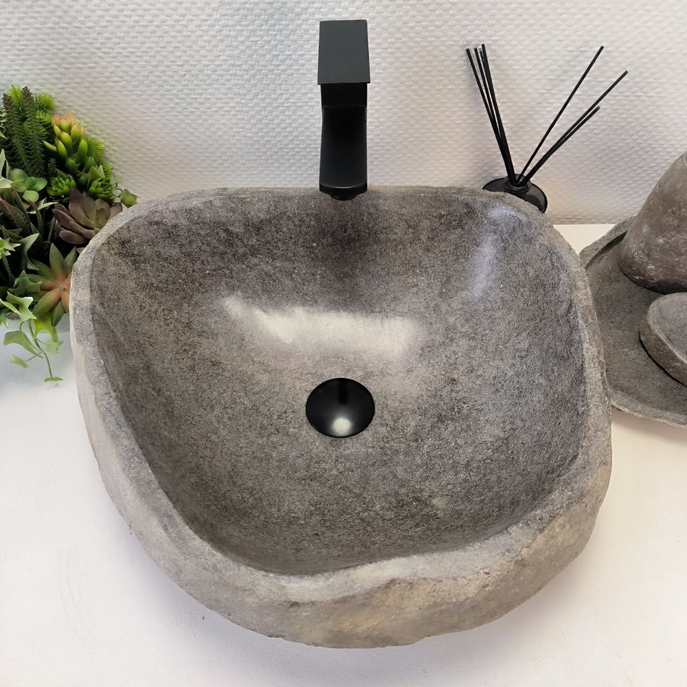 Раковина из речного камня RS63327 (48*42*16) 0122