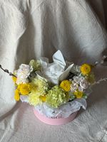 Композиция в коробке с куличем 150гр.