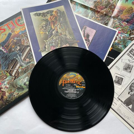 Винтажная виниловая пластинка LP Elton John Captain Fantastic And The Brown Dirt Cowboy (США 1975) (Полный Комплект, Два Буклета, Плакат)