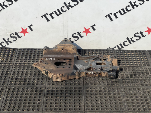 Кронштейн рессоры передний правый 2018г.