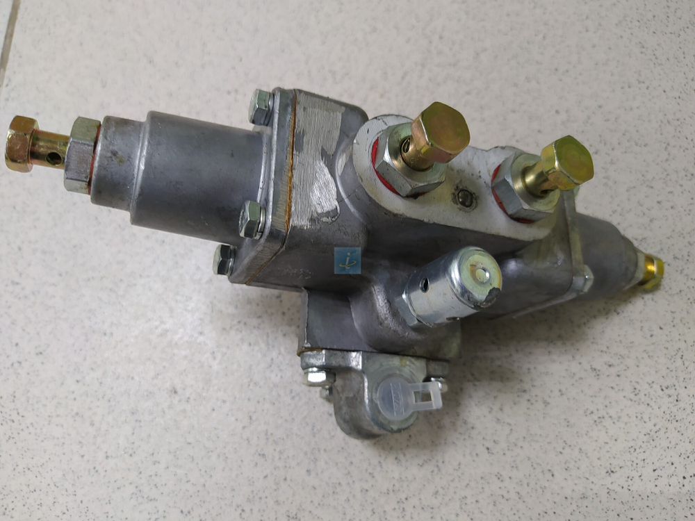 Воздухораспределитель в сборе 238Н-1723009-01