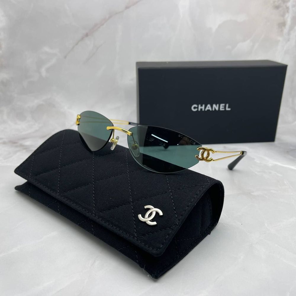Брошь CHANEL