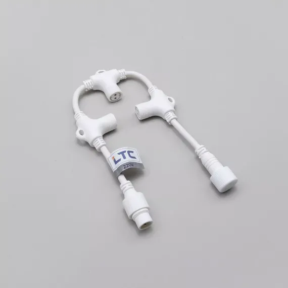 Разветвитель 3-х лучевой для бахромы, занавесов и нитей, 220В., без возможности управления, провод белый каучук, IP65, LTC (LLR3-8)