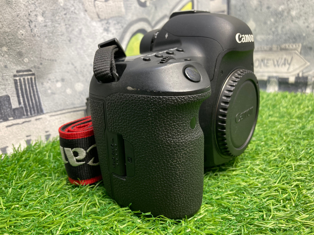 Canon EOS 5D Mark IV (14.000 кадров)