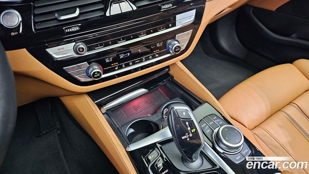 BMW 5 Series (G30) 520i Luxury (04.2022)