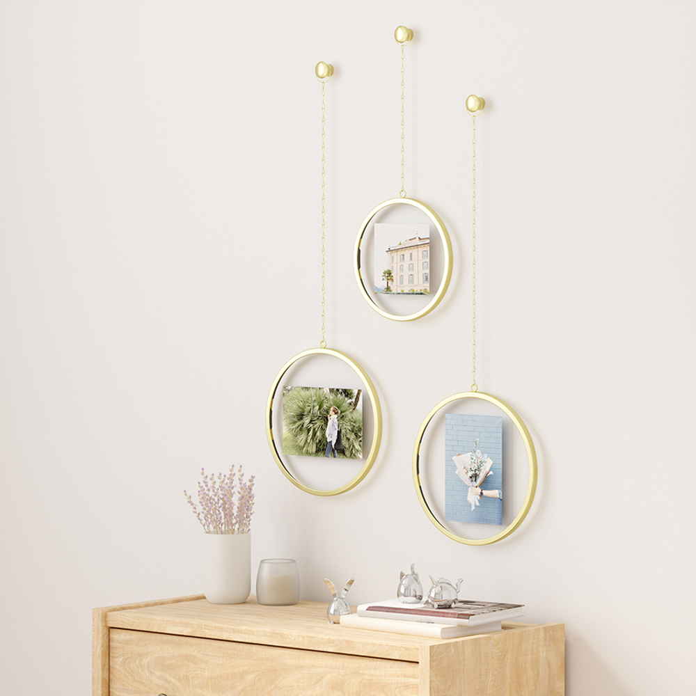 Набор подвесных фоторамок 3шт Umbra Fotochain матовая латунь