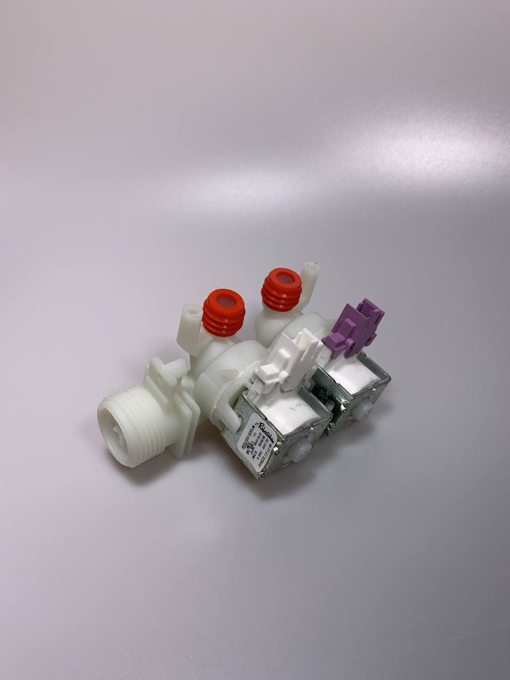 Клапан заливной для стиральной машины Indesit, универсальная, нового образца