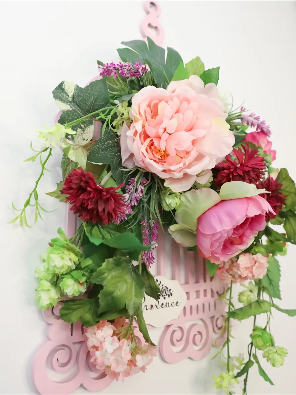 Композиция настенная с искусственными цветами