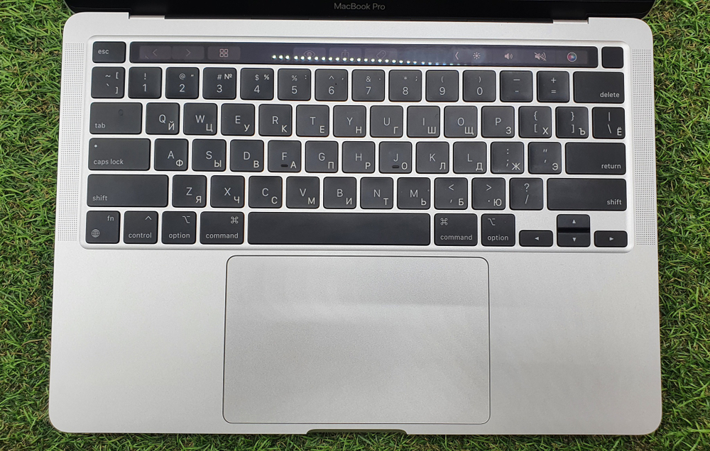 13.3" Ноутбук Apple MacBook Pro 13 2022 13 циклов