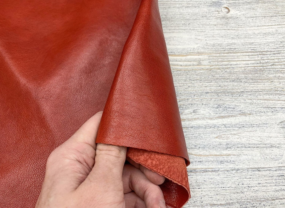 Capra Red Clay (1,1-1,3 мм), цв. Красный, натуральная овчина