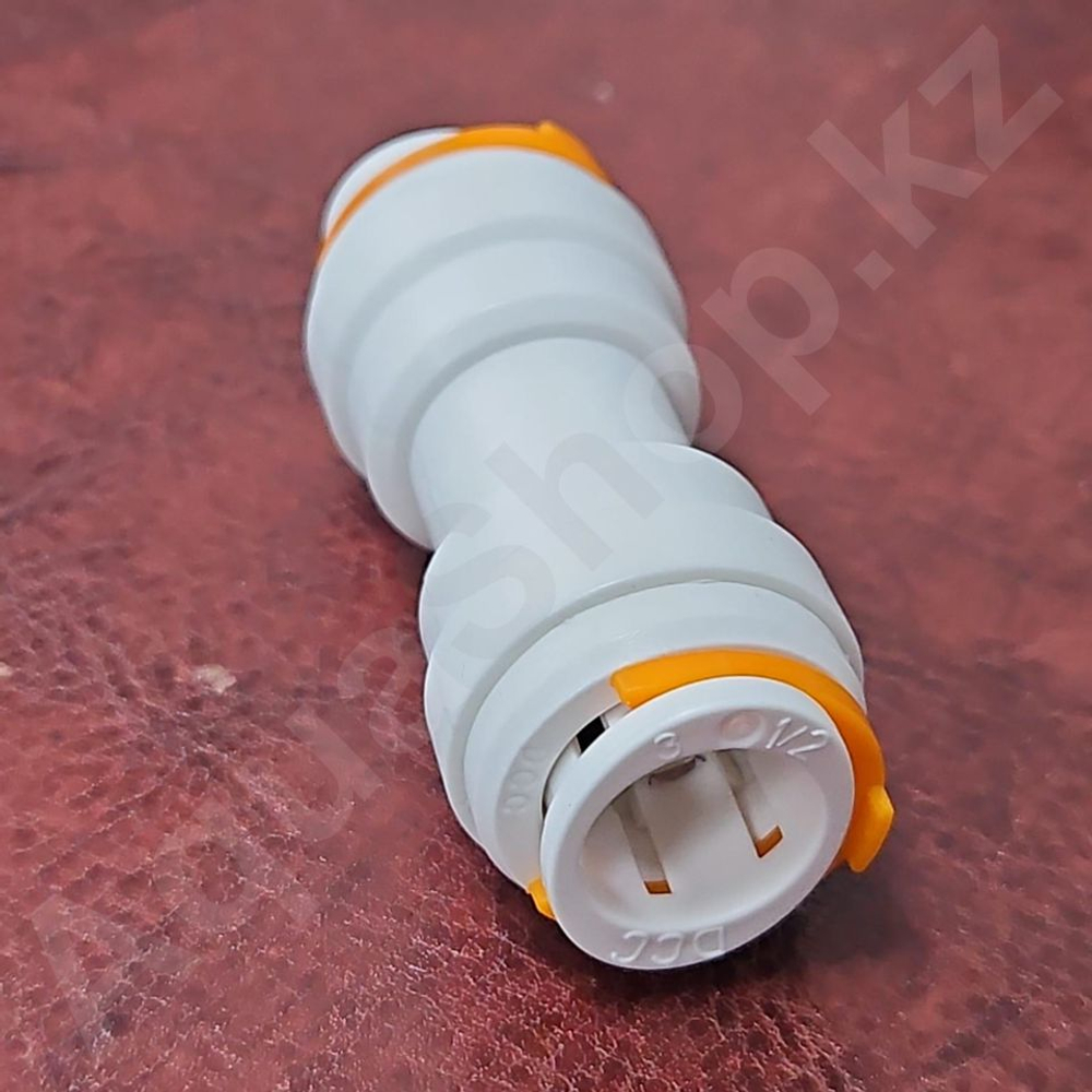 Фитинг QT-18K муфта 1/2"(f) x 1/2"(f) (AUC0707W)